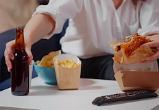 Проф Донка Байкова Тялото пренасочва цялата си енергия към храносмиланетоПразничните