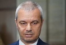 Според лидера на Възраждане правителството действа незаконноВ момент когато България