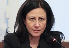 Народният представител предупреди за риск от преминаване към изцяло хартиено