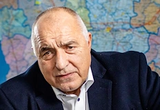 Лидерът на ГЕРБ смени джипката с интернет ефира за тричасови