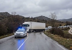 Леките коли обикалят през Горна Оряховица камионите образуват опашка на