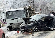 Беглецът е бил с отнета книжка близки на загиналите излязоха