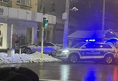 Полицията изяснява причините за инцидента блокирал трафика в час пикТежка