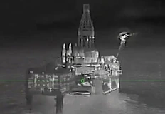 Украйна съобщава за удари на 1500 км от границатаУкрайна предостави