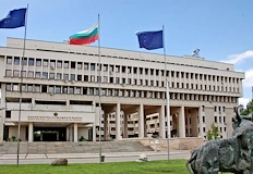 Поройни дъждове и свлачища блокираха пътища в северните райони и