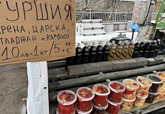 Кризата удари дори богатите селаСвиване на потреблението и драстичен спад