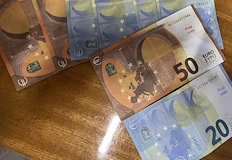 Полицията иззе банкнота реквизит след сигнал за измама в село