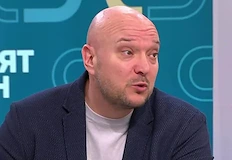 Анализатори прогнозират фрагментиран парламент и задължителна коалиция от четири партииПарадоксалната