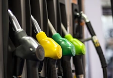 Номиналната стойност се запази но валутата се смени 5 стотинки