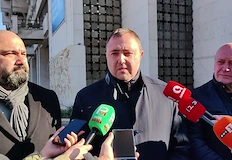 Общината и снегопочистващата фирма оправдаха поледиците с мигновено замръзване и