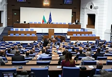 167 депутати приеха закона Антиспекула с мерки до края на