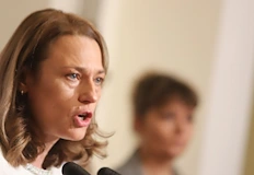 Бившият шеф на парламента разкри схемата чрез която депутатът ползва