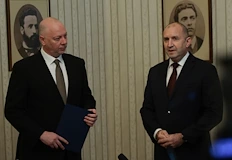 Президентът настоява за добро темпо на фона на върнатия първи