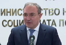 Програмата ще плаща на безработни да вършат работата на тежката