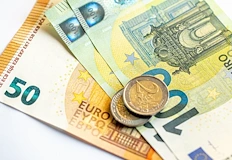 Социалната система се превръща в инструмент за политически популизъмМалко известен