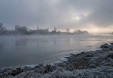 Тихо време и намалена видимост затрудняват трафика в сутрешните часовеСлаби