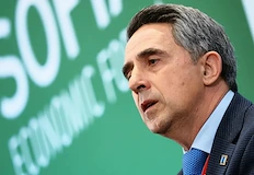 Бившият президент разкритикува американския модел и предупреди за Хитлер на