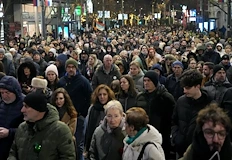 Хиляди сърби настояват за оставката на президента Александър ВучичНова вълна