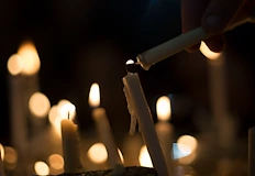 Църквата почита бащата на православието а народът готви кокошка за