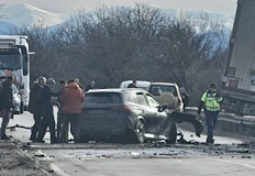 46 годишен шофьор на тир изгуби контрол и навлезе в