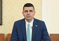 Партията вижда жалко и недостойно снишаване преди ключовата среща на