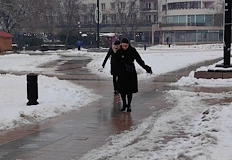 Лекарите в двете университетски болници отчитат десетки счупвания и травми