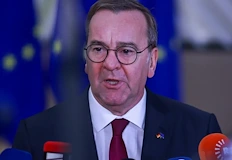 Германският министър на отбраната призова за край на страха пред