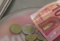 Възрастните хора масово се чистят от левовете а законът за