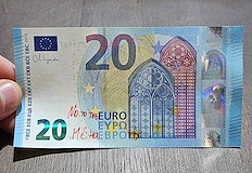 Бившият банкер призова българите да не търсят политически подтекст в