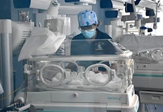 Всяка десета родилка в областната болница е под 18 годиниЕпидемия