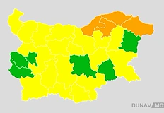 Предупреждението е за силен вятър обилен снеговалеж и поледициНИМХ обяви