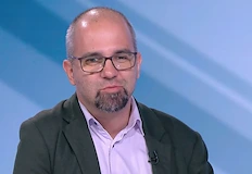 Социологът допуска че президентът може да използва готова регистрация в