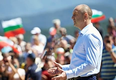 Марката е заявена само седмица след оставката на държавния главаЗаявка