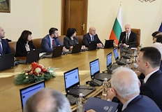 Министрите гласуват и приоритетен статут за частния Космически център в