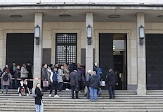 Граждани заляха БНБ с оплаквания за проблеми на гишетата Асоциацията