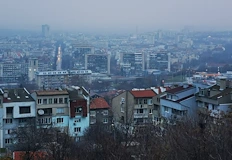 Схемата закръгляване за удобство пълни касите на фирмите с парите