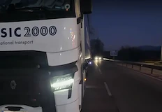 Шофьори изкараха нощта в кабините фермерите не отстъпват от исканията