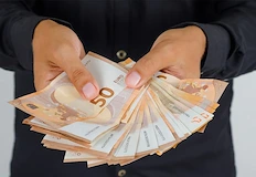 Синдикатите определиха 5 процентното увеличение като свободно падане за доходитеПланираното