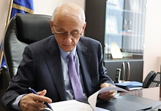 Силви Кирилов разпореди нови стандарти за болничната хранаМинистърът на здравеопазването