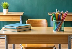 Експертите предлагат датски модел за справяне с насилието и кибертормозаУчилищни