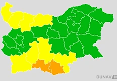 Предупреждението е за обилни валежиНИМХ обяви оранжев код за утре