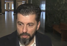 Свидетел разкри подробности за срещи между Петков и разследващи полицаиПолицай