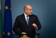 Утрешната церемония в 16 00 ч слага край на президентската