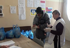 Кризисната трапезария в Русе оцелява на даренияСъс старта на новата