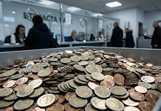 Сумата се равнява на 169 000 лева Клиент на Банка