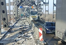 Строителите започват подмяна на панели в платното за БългарияОсновният ремонт