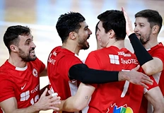 Червените спечелиха с три на нула и изпревариха Левски в