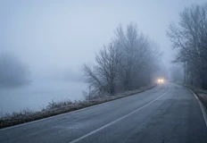 Опасност от хлъзгави настилки в Северна БългарияМъгла и намалена видимост