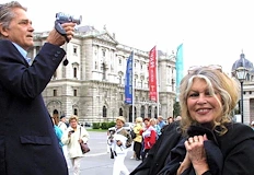 Погребват кинолегендата в Сен ТропеФренската кинолегенда Брижит Бардо ще бъде