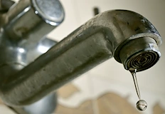 Повреда в далекопровод блокира електрозахранването и водоснабдяването в община Ветово